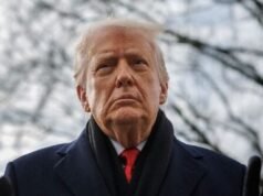 Trump rinuncia al Super Bowl, attacca gli artisti dell’intervallo Green Day e Bad Bunny: “Sono anti-loro”