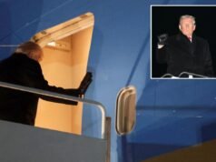 L’Air Force One è costretto a voltarsi poco dopo il decollo di Trump per Davos