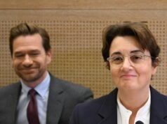 Il boss del Louvre si licenzia quattro mesi dopo una rapina da 146 milioni di dollari