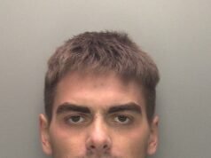 Un migrante schizofrenico ha ucciso un bambino di nove anni che stava giocando con un hula hoop per strada meno di un mese dopo essere stato riammesso in Gran Bretagna