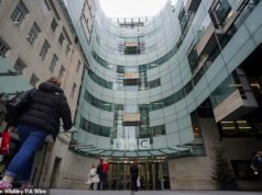 Il canone della BBC TV aumenterà da £ 5,50 a £ 180, un nuovo colpo per milioni di famiglie