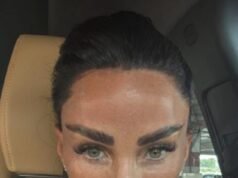 Katie Price sfoggia il viso ritoccato chirurgicamente in un selfie durante la luna di miele a Dubai con il marito Lee Andrews – dopo essere stata raggiunta da Kerry Katona e dal suo fidanzato toyboy