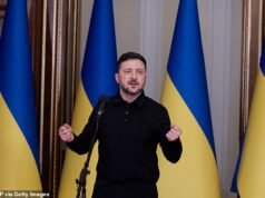 Vladimir Putin “non ha molto tempo a disposizione”, dice Zelenskyj mentre il leader russo di 73 anni scompare misteriosamente per una settimana