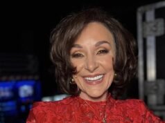 Shirley Ballas dice che spera di essere una “nonna molto migliore che una madre” mentre alimenta le voci secondo cui lascerà Strictly per trasferirsi negli Stati Uniti per essere più vicina a suo figlio