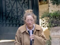 La vedova in lutto di Eric Dane, Rebecca Gayheart, vista per la prima volta dalla morte dell’attore mentre gli amici lanciano una campagna GoFundMe da 250.000 dollari per sostenere le due figlie della coppia