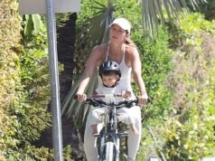 Gisele Bundchen si gode un giro pomeridiano in bicicletta con il figlio piccolo a Miami… tra le affermazioni che lei e l’ex Tom Brady parlano a malapena