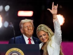 Trump invita Erika Kirk allo Stato dell’Unione mentre viene rivelato lo straordinario tributo a Gesù del presidente