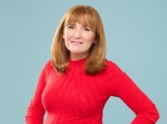 Come ho perso velocemente la pancia da mezza età con il semplice trucco gratuito chiamato “colpi di grasso per la mente”: anch’io ho riso, dice ANGELA EPSTEIN… poi ho perso 6 libbre in settimane senza sforzo. Se posso io, puoi farlo anche tu