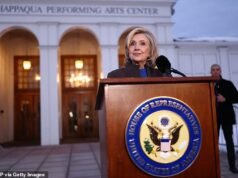 Hillary Clinton lancia un attacco violento dopo che Epstein ha grigliato mentre rivela la “vile” questione del Pizzagate