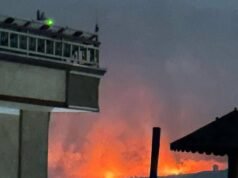 Il ministro della Difesa pakistano dichiara “guerra aperta” con l’Afghanistan dopo le esplosioni udite a Kabul nell’ultima escalation di violenza