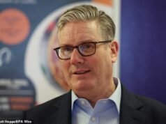 Starmer ha lasciato che Trump usasse Diego Garcia per gli attacchi all’Iran? I bombardieri statunitensi potrebbero aver volato per 3.500 miglia dal territorio britannico d’oltremare