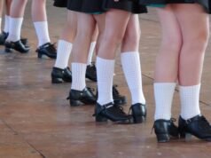 Gruppi di ballo irlandesi al centro dell’attenzione dopo che la ballerina trans si è qualificata per diversi campionati mondiali femminili