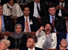 Trump chiedere ai legislatori di difendere gli americani contro gli illegali era “razzista”