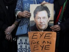 La sorella di Imran Khan rifiuta che il governo pakistano rivendichi la multa per la vista dell’ex primo ministro incarcerato