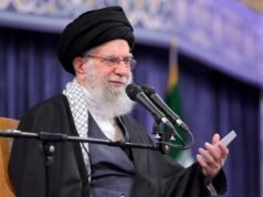 L’iraniano Khamenei mantiene una retorica dura con gli Stati Uniti nonostante i colloqui sul nucleare
