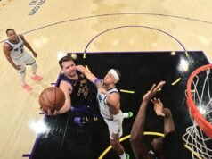 I Lakers subiscono una sconfitta devastante a causa di una sconfitta vincente negli ultimi secondi contro i Magic