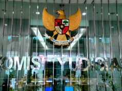 KY si rammarica del fatto che il giudice sia stato coinvolto in un caso di corruzione, allude ad un aumento di stipendio del 280%