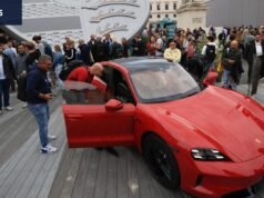 Auto, mucche e altro ancora mentre l’Australia si avvicina alla mega vittoria commerciale