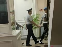 Ufficialmente licenziato! L’ex capo della polizia di Bima, AKBP Didik, è stato sottoposto a PTDH dopo aver ricevuto denaro e droga