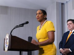 Devi guardare l’annuncio della campagna anti-Trump del NSFW di questo democratico