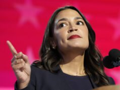 “Dimettiti o sarai messo sotto accusa”: guarda l’AOC che distrugge Pam Bondi sulla scena mondiale