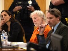 Timothy Busfield accusato di 4 capi d’accusa di contatto sessuale criminale di un bambino