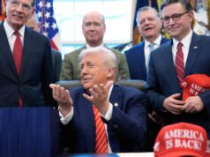 I repubblicani continuano a fingere che Trump possa salvarli a novembre