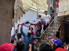 Un’esplosione di gas uccide 13 persone a Karachi, in Pakistan, facendo crollare un edificio