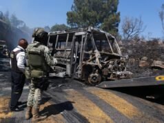 Il presidente del Messico reagisce alla violenza caotica dopo l’uccisione del leader del cartello