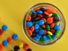 Il richiamo di M&M’s in 20 Stati scatena l’allarme sui rischi per i consumatori