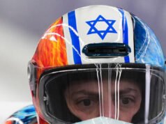L’emittente olimpica accusa l’atleta israeliano di “sostenere il genocidio” durante la trasmissione in diretta