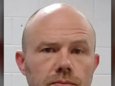 L’ex allenatrice di pattinaggio di Amber Glenn del Team USA accusata di crimini sessuali contro due atlete