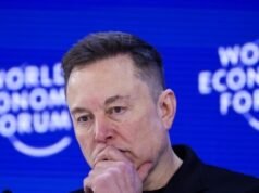 La Tesla di Elon Musk evita il disastro nel battibecco sulla motorizzazione della California