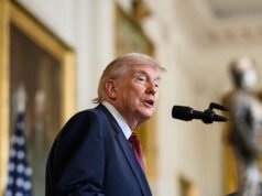 Trump promette di pubblicare i file sugli alieni: “estremamente interessanti”