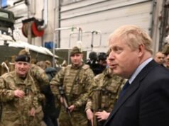 L’ex primo ministro Boris Johnson chiede che le truppe britanniche ed europee vengano schierate immediatamente in Ucraina