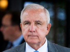 L’uso della forza da parte dell’ICE dovrebbe essere indagato da “agenzia esterna”