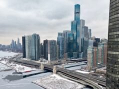Una donna prenota un hotel a Chicago in inverno: impreparata a ciò con cui si sveglia