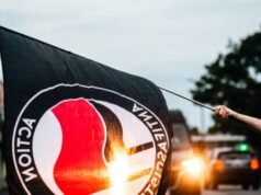 Studente universitario conservatore muore dopo un presunto attacco antifa in Francia