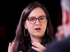 Un rapporto truccato sull’immigrazione dimostra che Bari Weiss sta mentendo sulle riforme della CBS News