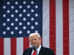 Il deficit commerciale degli Stati Uniti è quasi dimezzato dal Giorno della Liberazione