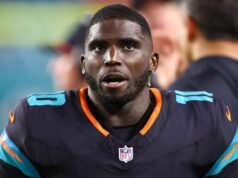 Tyreek Hill si è collegato al contendente dell’AFC subito dopo il rilascio dei Dolphins