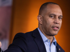 Jeffries: “Altri aspetti del DHS” verranno chiusi se non otteniamo riforme