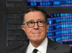 Stephen Colbert cambia storia e si ritira dall’accusa che la CBS abbia ucciso James Talarico