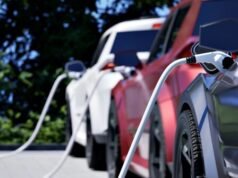 Stellantis segnala una perdita annuale storica a causa delle svalutazioni delle auto elettriche