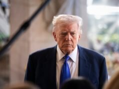 L’indice di approvazione di Trump nei confronti degli uomini scende al minimo di 4 mesi: sondaggio