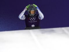 L’olimpionico è stato bandito dalle gare pochi minuti prima dell’evento per questione del guardaroba