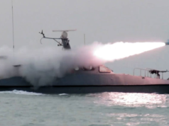 L’Iran lancia missili veri nello Stretto di Hormuz mentre iniziano i colloqui – L’IRGC afferma che le portaerei statunitensi “non possono fare un bel niente”