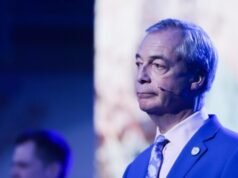 Farage sostiene che il governo britannico gli ha impedito di viaggiare verso le strategiche isole Chagos
