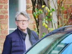 La società di lobbying co-fondata da Mandelson cessa le attività commerciali su Epstein