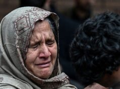 Attentato suicida alla moschea pakistana uccide 31 persone e ne ferisce 169